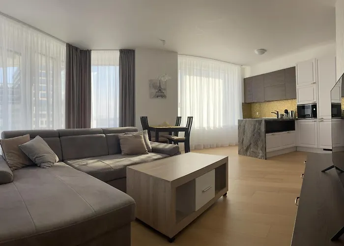 Sag Panorama 3 Free Parking Free Wifi